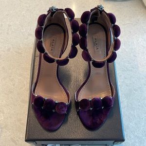 Alaïa Bombe Velvet Sandals